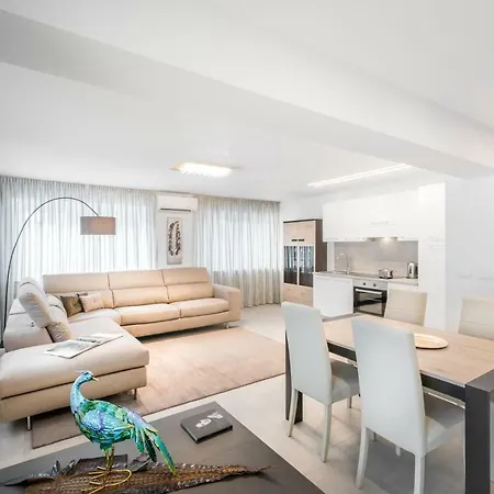 Fior Lofts Apartment *
